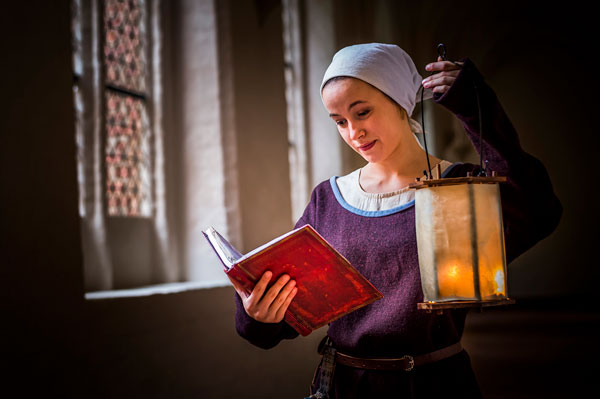 »Im Kloster brennt noch Licht« nennt sich die inszenierte Führung durch das Burgkloster. Foto: Europäisches Hansemuseum/Olaf Malzahn