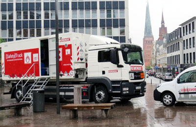 Das Service- und Schadstoffmobil der Entsorgungsbetriebe Lübeck (EBL) ist im September drei Standorten zu finden. Foto: Archiv
