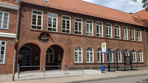 Die Stadtverwaltung soll aus der Stadtschule Travemünde ausziehen. Foto: HN/Archiv