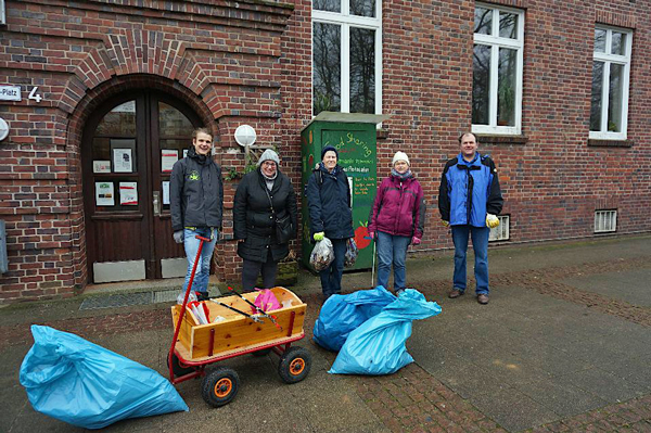 In Vorwerk sammeln Freiwillige Müll, Foto: Daniela Kerschbaumer