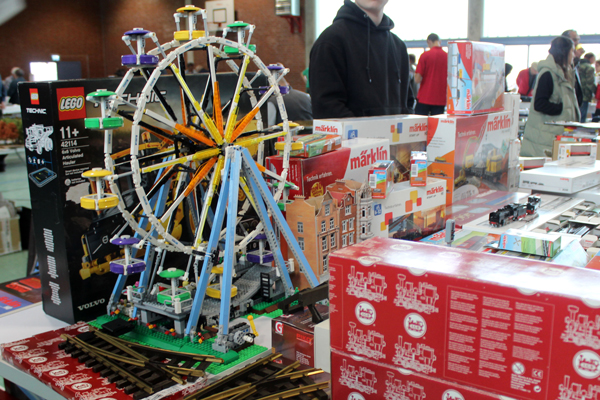 Der Modellspielzeugmarkt findet in der Sporthalle des Ausbildungsparks statt. Foto: Veranstalter