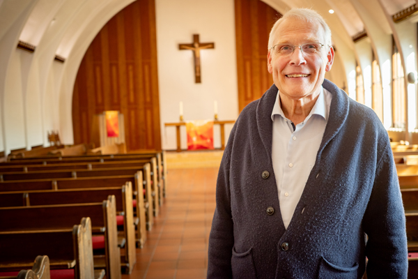 Pastor Hans-Heinrich Schmidt von der St.-Christophorus-Gemeinde in Eichholz geht in Ruhestand. Foto: Bastian Modrow