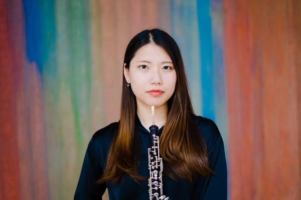 Die Japanerin Kana Kobayashi präsentiert das Concertino für Oboe und Orchester des deutschen Komponisten und Violinisten Bernhard Molique. Fotos: MHL