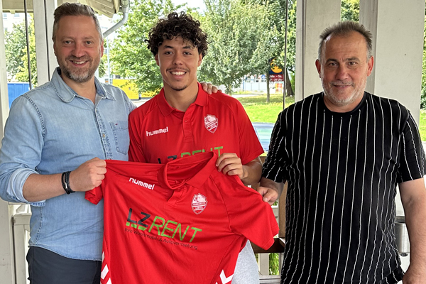 Der FC Dornbreite Lübeck kann einen Tag vor dem ersten Pflichtspiel der Saison Offensivspieler Fares Hadj am Steinrader Damm begrüßen. Foto: FC Dornbreite