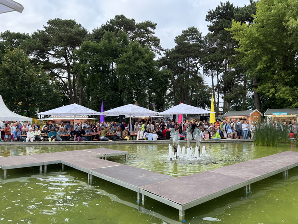 Die Freiwillige Feuerwehr Timmendorfer Strand feiert vom 
26. bis 28. Juli 2024 im Strandpark ihr Sommerfest. Foto: Veranstalter