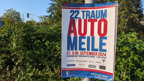 Schon lange vor dem Event wird mit Plakaten im Ort auf die Veranstaltung hingewiesen. Foto: HN