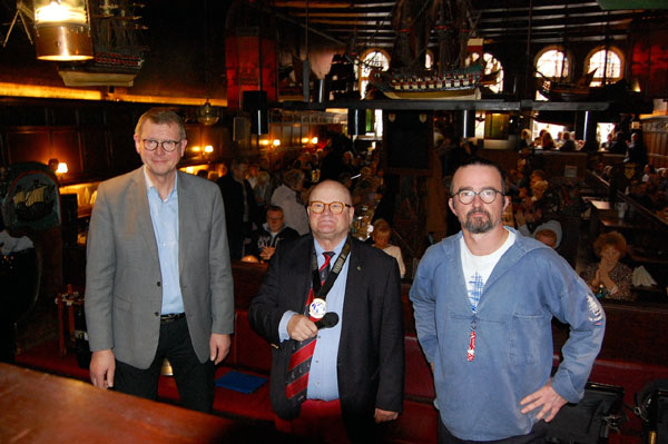 Frank Höhne, Jochen Lühr und Michael Cordes konnten 190 Gäste in der Schiffergesellschaft begrüßen. Foto: Horst-Dieter Brück