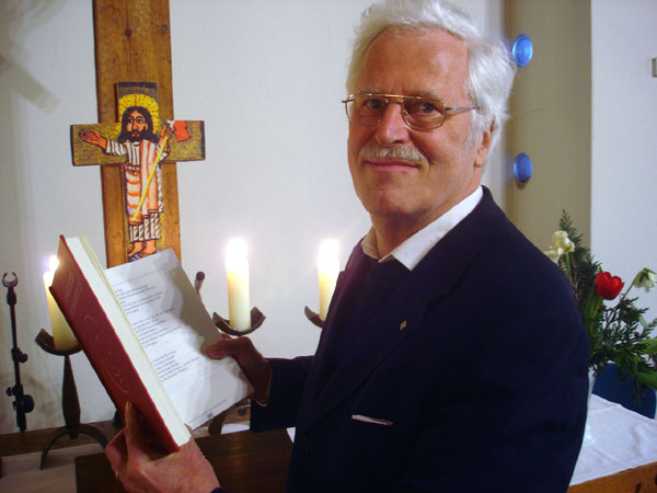 HL-live.de Pastor Heinz Rußmann nutzt die Adventszeit, um verlorene Kontakte wieder aufzunehmen.