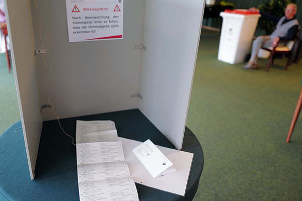 Die Wahlbeteiligung lag in Lübeck gegen 14 Uhr bei knapp 40 Prozent. Foto: Karl Erhard Vögele