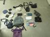 Wem gehören diese verschiedenen Taschen, Rucksäcke, Geldbörsen? Fotos: Polizei 