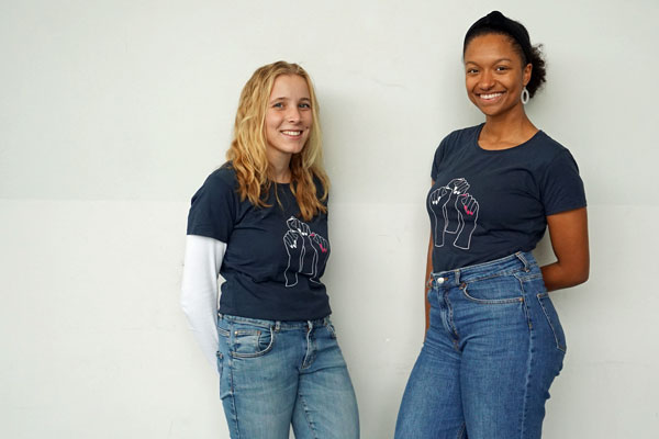 Greta Sophie Mostert und Frederike Römer sind Studentinnen der Initiative „Wir gucken nicht weg“. Foto: Hanse Innovation Campus Lübeck