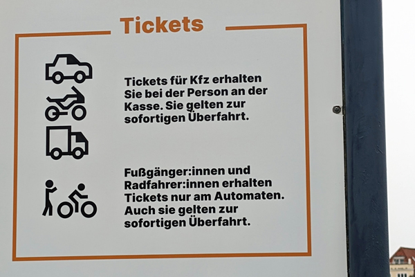 Fußgänger oder Fußgänger:innen? Linke und GAL wollen Gendern und nicht darüber debattieren. Foto: Archiv/HN  