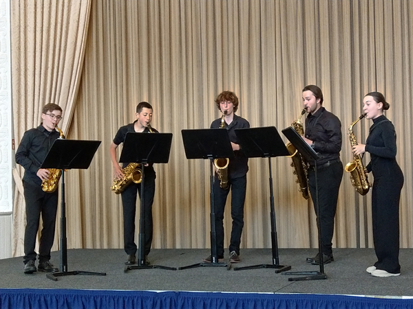 Das großartige Saxophon Ensemble der Lübecker Musikschule der Gemeinnützigen. Foto: Veranstalter