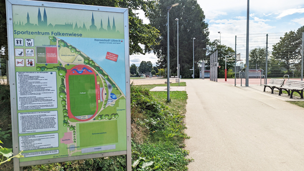 Neben dem Sport- und Freizeitareal Falkenwiese verwandeln sich auch das Naturbad Falkenwiese, der Schulgarten und die Wakenitz in ein Festivalgelände. Foto: Archiv/HN