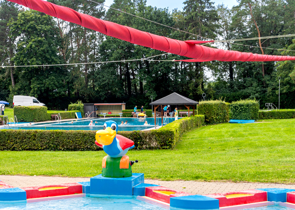 Am Donnerstag, den 11. Juli 2024, um 13:00 Uhr öffnet das Freibad Schlutup. Foto: Schwimmbäder