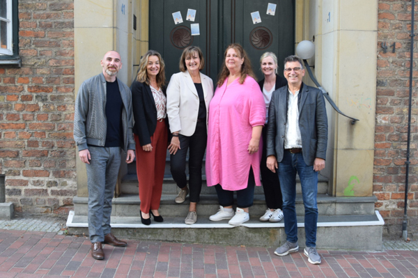 Die Beratungsstelle „Frau und Beruf“ bei der Fortbildungsakademie der Wirtschaft (faw) in Lübeck feiert ihr 10-jähriges Bestehen. Foto: Veranstalter