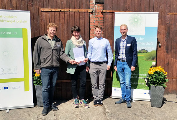 Landwirt Jörg Riecken, Dr. Friederike Fenger von Thünen Institut für ökologischen Landbau, Nicolas Mandel von der Uni Lübeck und Markus Hartmann vom Innovationsbüro EIP starteten das Projekt. Foto: Ralf Bruder/Uni Lübeck