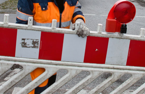 Ab Montag kommt es in der Schwartauer Allee durch eine neue Baustelle zu Behinderungen. Symbolbild