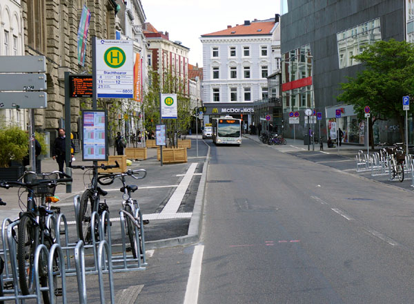 Nach der ersten Ideensammlung ist klar: Der Busverkehr bleibt in der Beckergrube. Außerdem sollen möglichst viele Grünflächen entstehen.