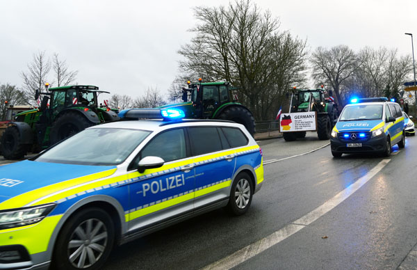 Für Samstag sind rund 150 bis 200 Fahrzeuge angemeldet, die von Kronsforde quer durch Lübeck in Richtung Techau fahren.