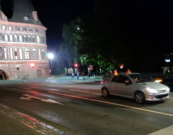 In Lübeck blieben die Fan-Feiern sehr ruhig und übersichtlich. Fotos: STE