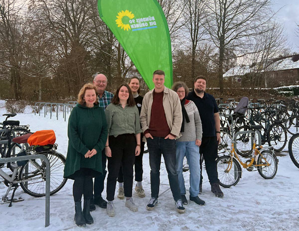 Annegret Kranz-Kniesel, Peter Schüler, Judith Bach, Katharina Kewitz, Tobias Preß, Marilla Meier und Sascha Peukert. Foto: Grüne