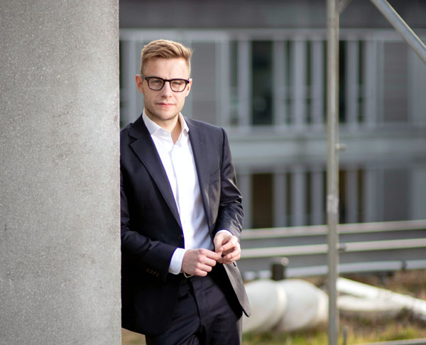 Der Lübecker Bundestagsabgeordnete Bruno Hönel sieht den Norden durch den Bundeshaushalt gestärkt. Foto: Kilian Vitt