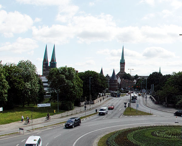 Der Bereich von der Puppenbrücke bis zur Ecke An der Obertrave wird am Wochenende saniert. Foto: JW/Archiv