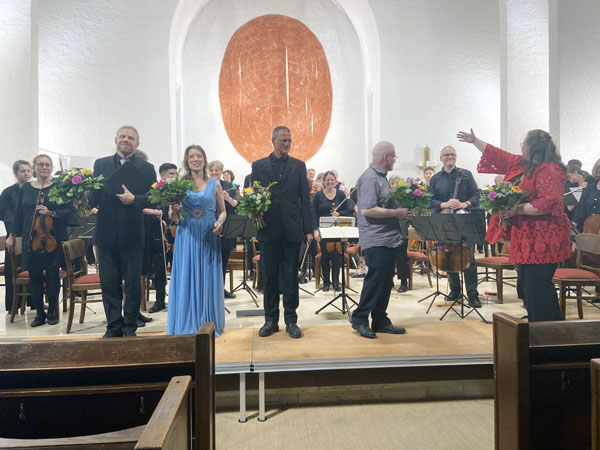 Sönke Tams Freier, Susanna Proskura, Ingbert Goebel, Michael Töpel und Olga Mull setzten ein Zeichen für den Frieden. Foto: Svea Regine Feldhoff