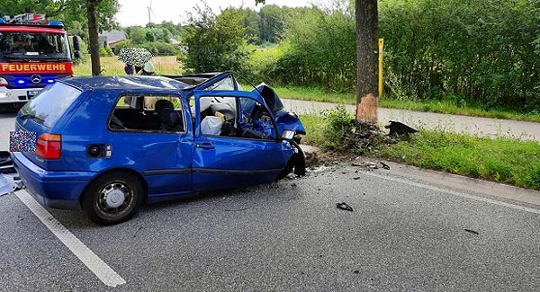 Die Fahrerin wurde bei dem Unfall schwer verletzt. Foto: Polizei