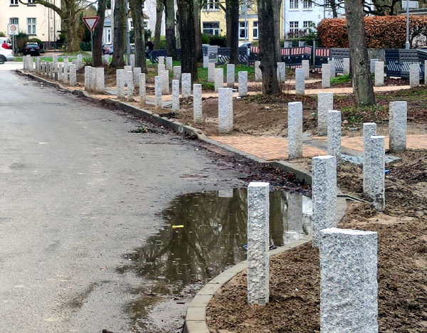 So sah die Straße nach Aufstellung der Stelen ursprünglich aus. Foto: Archiv/STE